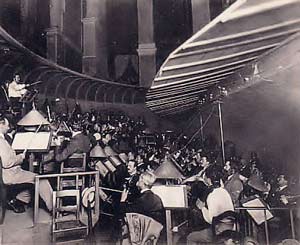 The orchestra at the Bayreuth Festspielhaus lives under the stage!